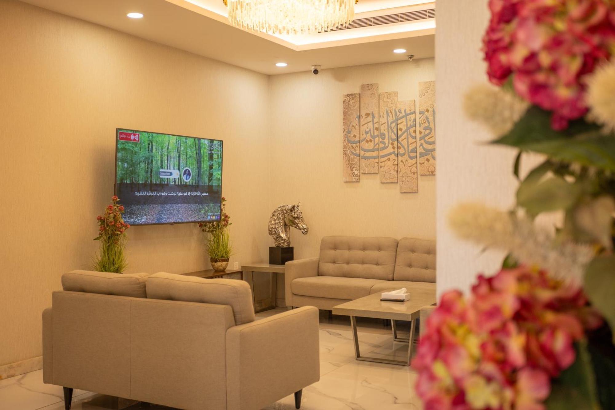 Laten Suites Andalus Mall Jiddah Esterno foto