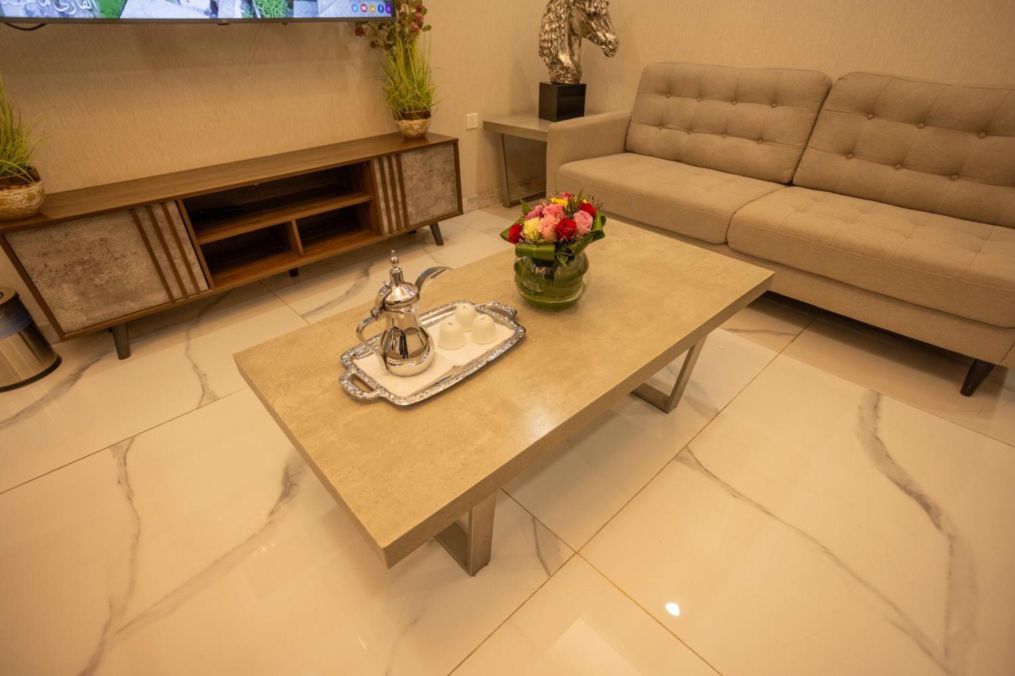 Laten Suites Andalus Mall Jiddah Esterno foto