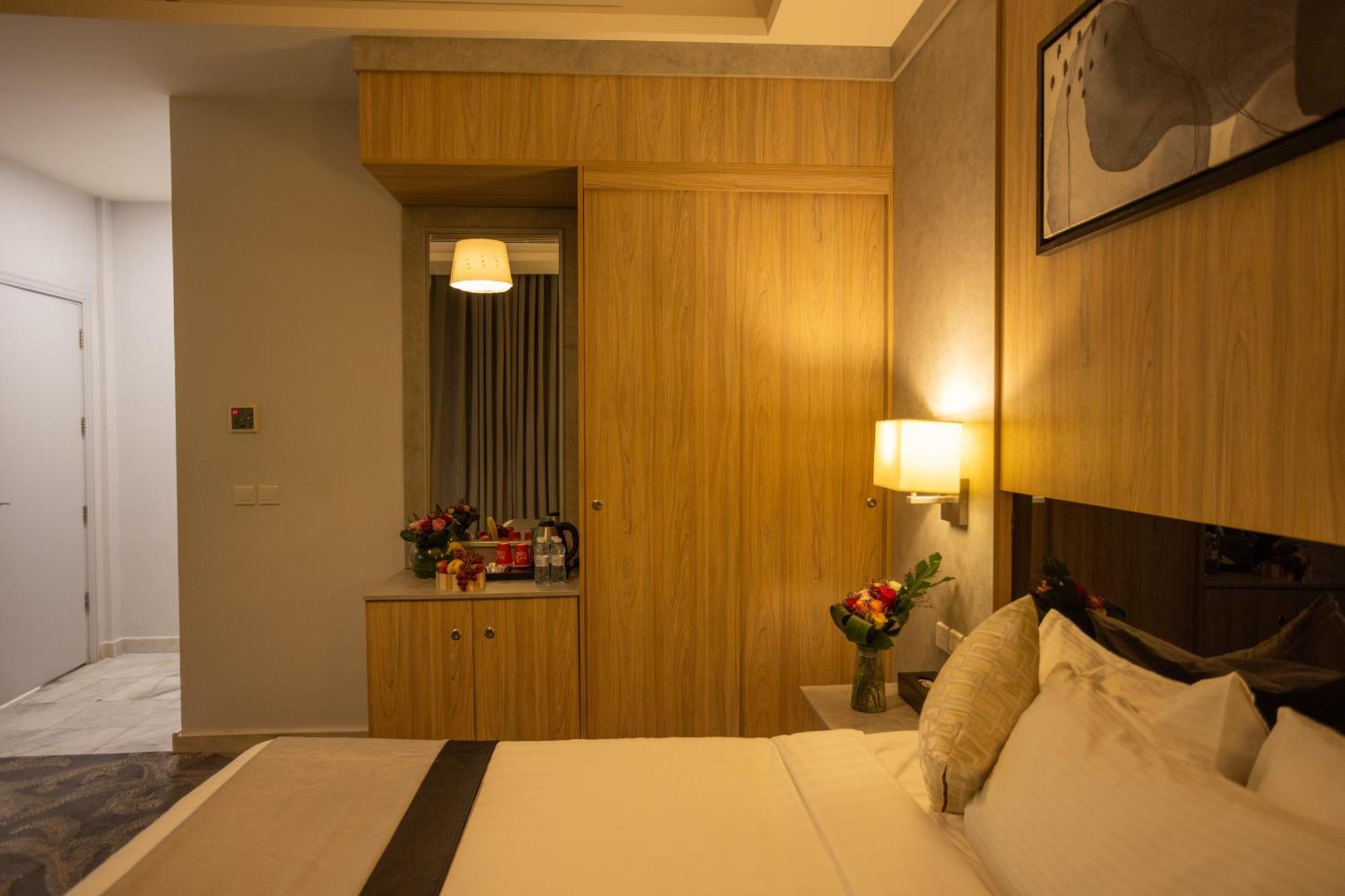 Laten Suites Andalus Mall Jiddah Esterno foto